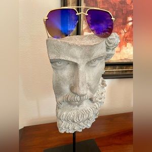 VINCE CAMUTO Sunglasses